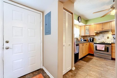 Copropriété à vendre à Tampa, Floride: 2 chambres, 117.06 m2 № 2383809 - photo 4