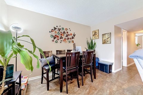 Copropriété à vendre à Tampa, Floride: 2 chambres, 117.06 m2 № 2383809 - photo 11
