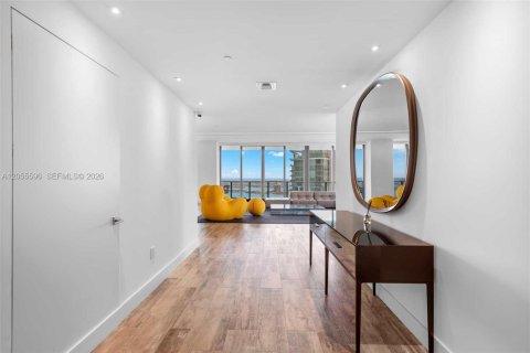 Condo in Miami, Florida, 4 bedrooms  № 2269321 - photo 3