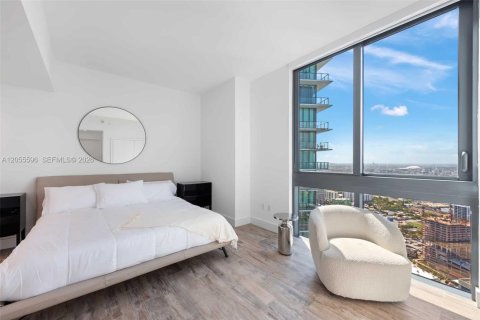 Condo in Miami, Florida, 4 bedrooms  № 2269321 - photo 26