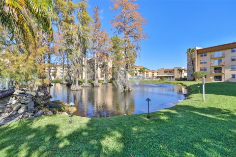Condominio en venta en Tampa, Florida, 2 dormitorios, 101.64 m2 № 1800124 - foto 4