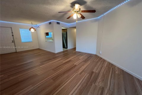 Copropriété à louer à West Palm Beach, Floride: 1 chambre, 72 m2 № 1957123 - photo 2