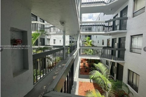 Copropriété à louer à West Palm Beach, Floride: 1 chambre, 72 m2 № 1957123 - photo 10