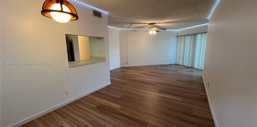 Condo à West Palm Beach, Floride, 1 chambre № 1957123