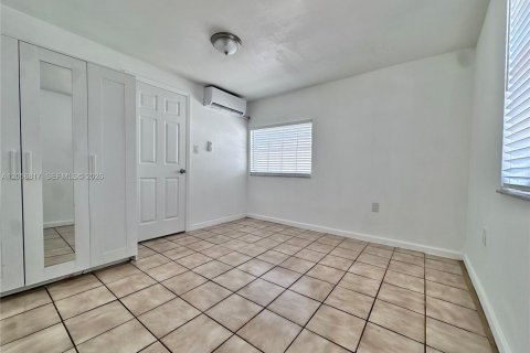 Villa ou maison à louer à Miami, Floride: 3 chambres, 111.48 m2 № 2269547 - photo 10