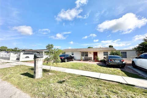 Villa ou maison à louer à Miami, Floride: 3 chambres, 111.48 m2 № 2269547 - photo 12