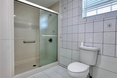 Villa ou maison à louer à Miami, Floride: 3 chambres, 111.48 m2 № 2269547 - photo 9
