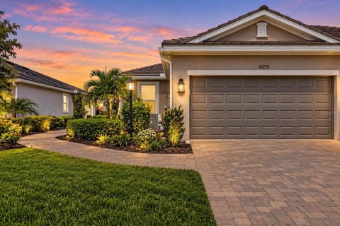 Casa en Bradenton, Florida 2 dormitorios, 144.74 m2 № 2375609