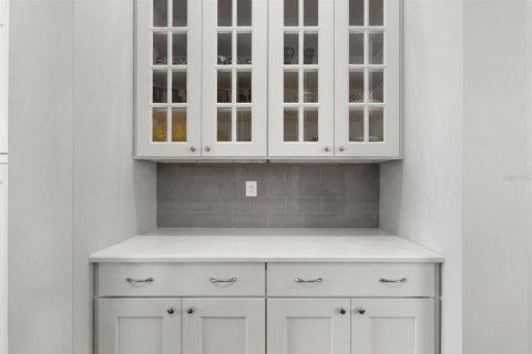 Casa en venta en Tampa, Florida, 5 dormitorios, 517.19 m2 № 2233293 - foto 24