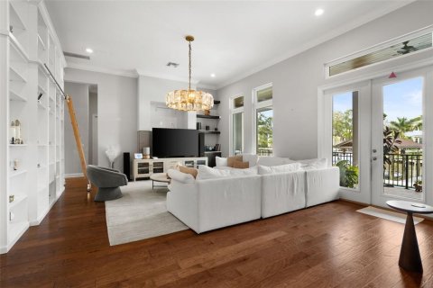 Casa en venta en Tampa, Florida, 5 dormitorios, 517.19 m2 № 2233293 - foto 14