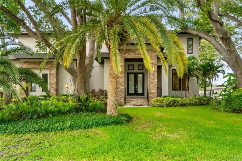 Casa en venta en Tampa, Florida, 5 dormitorios, 517.19 m2 № 2233293 - foto 4