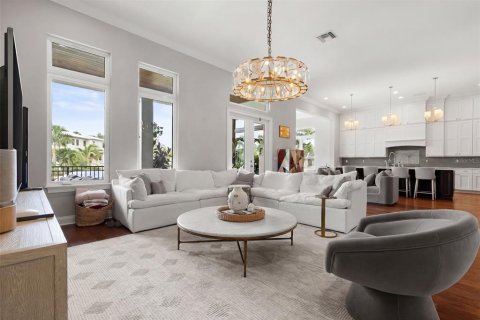 Casa en venta en Tampa, Florida, 5 dormitorios, 517.19 m2 № 2233293 - foto 17
