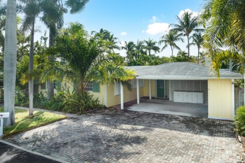 Villa ou maison à vendre à Delray Beach, Floride: 4 chambres, 253.9 m2 № 851872 - photo 1