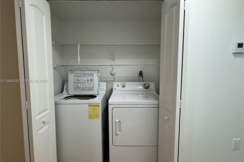 Copropriété à vendre à Oakland Park, Floride: 2 chambres, 116.69 m2 № 2152819 - photo 12