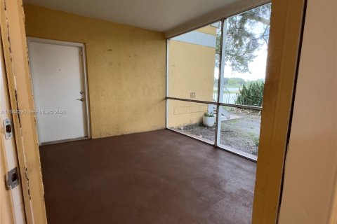 Copropriété à vendre à Oakland Park, Floride: 2 chambres, 116.69 m2 № 2152819 - photo 19