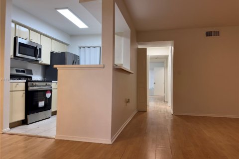 Copropriété à vendre à Oakland Park, Floride: 2 chambres, 116.69 m2 № 2152819 - photo 4