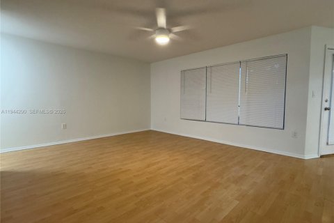 Copropriété à vendre à Oakland Park, Floride: 2 chambres, 116.69 m2 № 2152819 - photo 16