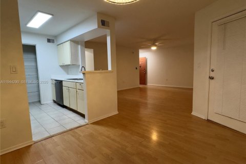 Copropriété à vendre à Oakland Park, Floride: 2 chambres, 116.69 m2 № 2152819 - photo 18