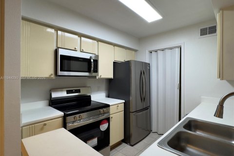 Copropriété à vendre à Oakland Park, Floride: 2 chambres, 116.69 m2 № 2152819 - photo 6