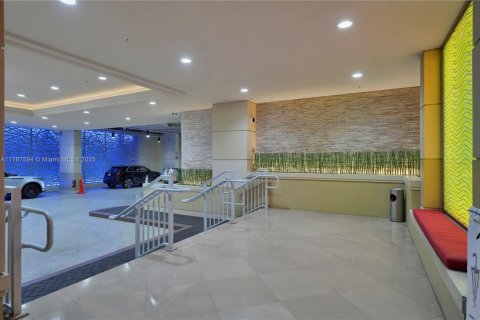 Condo in Sunny Isles Beach, Florida, 3 bedrooms  № 1867534 - photo 29