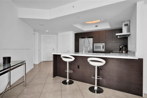 Condo in Sunny Isles Beach, Florida, 3 bedrooms  № 1867534 - photo 9