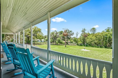 Casa en venta en Fruitland Park, Florida, 4 dormitorios, 294.96 m2 № 2198994 - foto 15