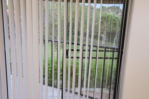 Townhouse in Boca Raton, Florida 3 bedrooms, 126.72 sq.m. № 1051089 - photo 1