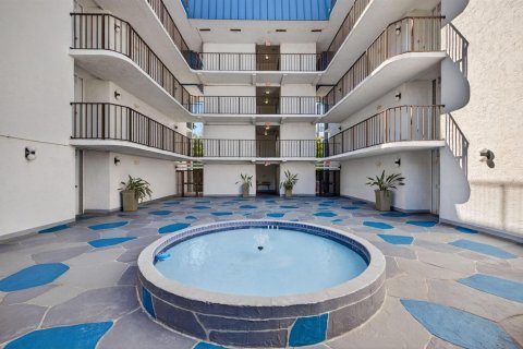 Copropriété à vendre à Fort Lauderdale, Floride: 2 chambres, 106.37 m2 № 2241405 - photo 5