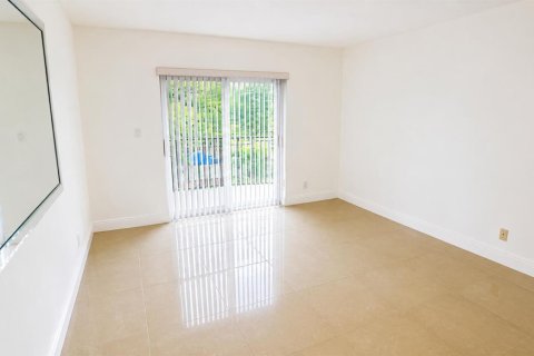 Copropriété à vendre à Fort Lauderdale, Floride: 2 chambres, 106.37 m2 № 2241405 - photo 19
