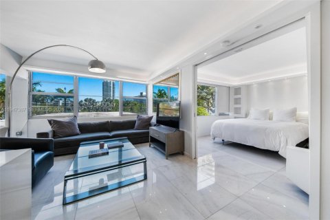 Купить кондоминиум в Майами-Бич, Флорида 2 спальни, 119.19м2, № 2003538 - фото 30