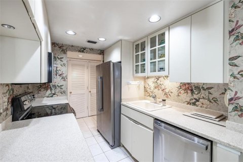 Condominio en alquiler en Tampa, Florida, 2 dormitorios, 86.96 m2 № 1866656 - foto 5