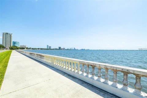 Condominio en alquiler en Tampa, Florida, 2 dormitorios, 86.96 m2 № 1866656 - foto 12