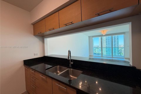 Copropriété à louer à Miami, Floride: 1 chambre, 72 m2 № 2007215 - photo 7