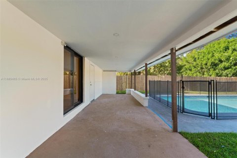 Villa ou maison à vendre à Fort Lauderdale, Floride: 3 chambres, 144.74 m2 № 1931559 - photo 10