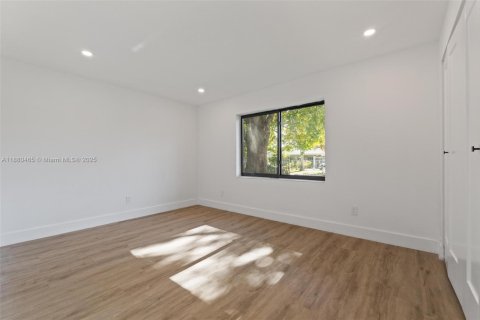 Villa ou maison à vendre à Fort Lauderdale, Floride: 3 chambres, 144.74 m2 № 1931559 - photo 4