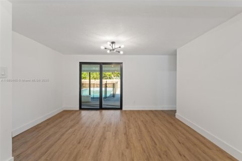 Villa ou maison à vendre à Fort Lauderdale, Floride: 3 chambres, 144.74 m2 № 1931559 - photo 13