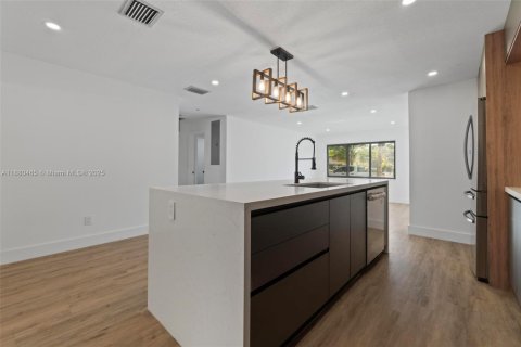Villa ou maison à vendre à Fort Lauderdale, Floride: 3 chambres, 144.74 m2 № 1931559 - photo 12