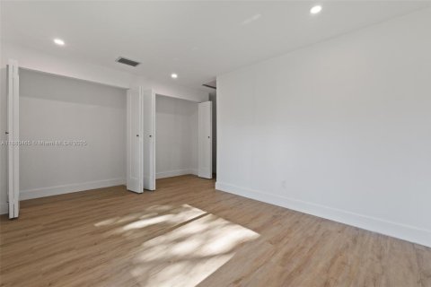Villa ou maison à vendre à Fort Lauderdale, Floride: 3 chambres, 144.74 m2 № 1931559 - photo 5