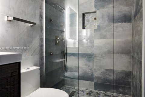 Villa ou maison à vendre à Fort Lauderdale, Floride: 5 chambres, 212.28 m2 № 2051550 - photo 28