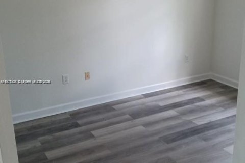 Condominio en alquiler en Homestead, Florida, 2 dormitorios, 86.4 m2 № 1898003 - foto 8