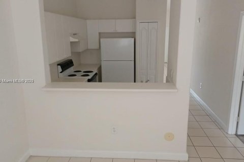 Condominio en alquiler en Homestead, Florida, 2 dormitorios, 86.4 m2 № 1898003 - foto 3