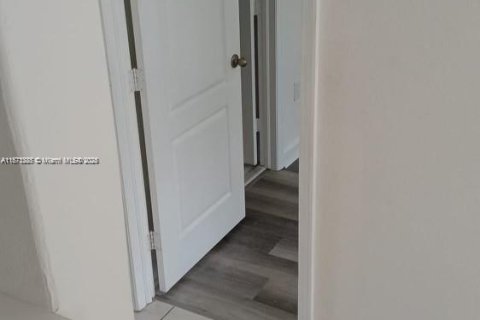 Condominio en alquiler en Homestead, Florida, 2 dormitorios, 86.4 m2 № 1898003 - foto 7