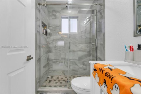 Villa ou maison à louer à Hialeah, Floride: 4 chambres, 137.03 m2 № 1957187 - photo 27