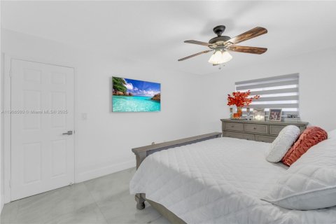 Villa ou maison à louer à Hialeah, Floride: 4 chambres, 137.03 m2 № 1957187 - photo 21