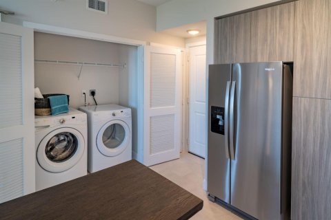 Apartamento en alquiler en Palmetto Bay, Florida, 2 dormitorios, 101.73 m2 № 2286679 - foto 7