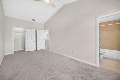 Townhouse in Treasure Island, Florida 3 bedrooms, 224.36 sq.m. № 2379809 - photo 30
