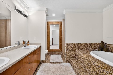 Townhouse in Treasure Island, Florida 3 bedrooms, 224.36 sq.m. № 2379809 - photo 26