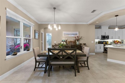 House in Oviedo, Florida 4 bedrooms, 303.98 sq.m. № 1819672 - photo 10