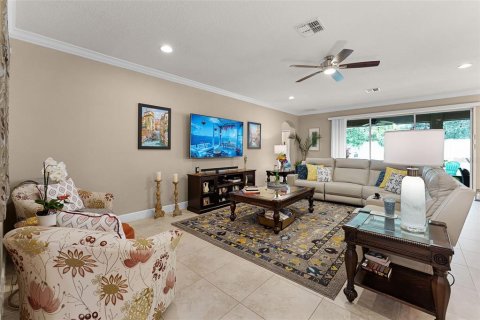 House in Oviedo, Florida 4 bedrooms, 303.98 sq.m. № 1819672 - photo 11
