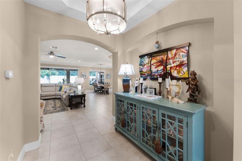 House in Oviedo, Florida 4 bedrooms, 303.98 sq.m. № 1819672 - photo 5